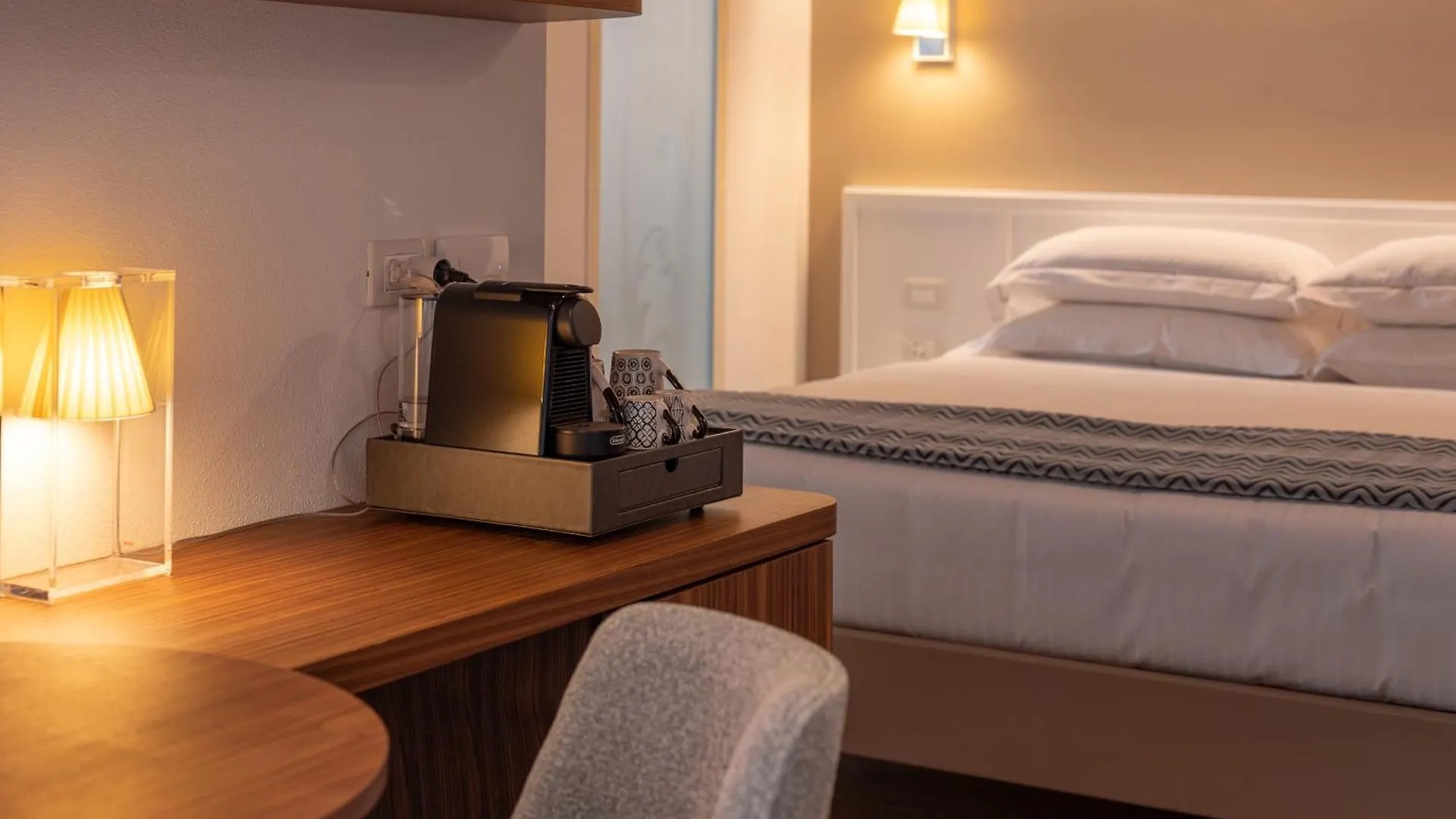 Hotel Villa Leopardi 4S - Adults Only Torri Del Benaco