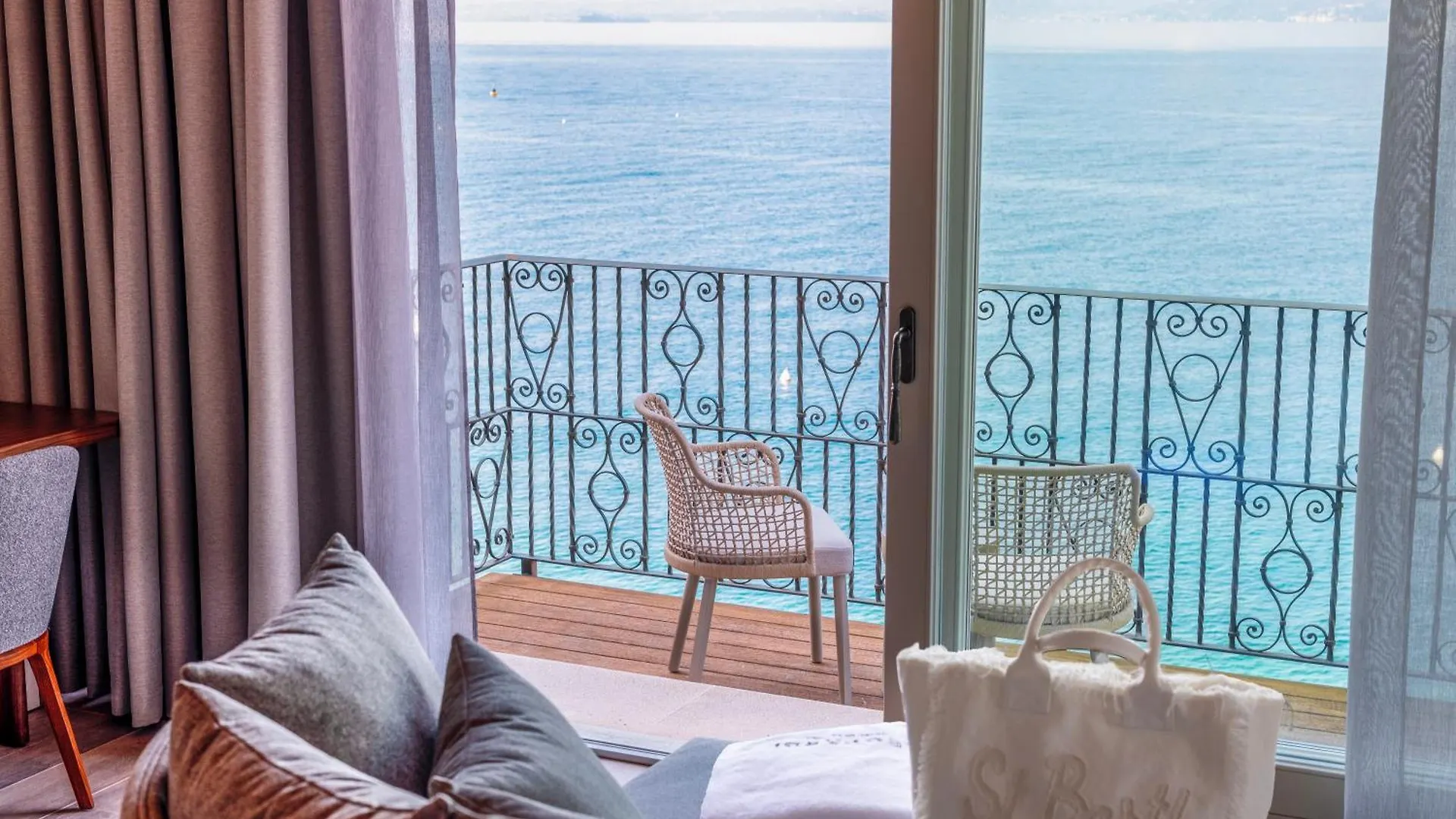 Hotel Villa Leopardi 4S - Adults Only contacts