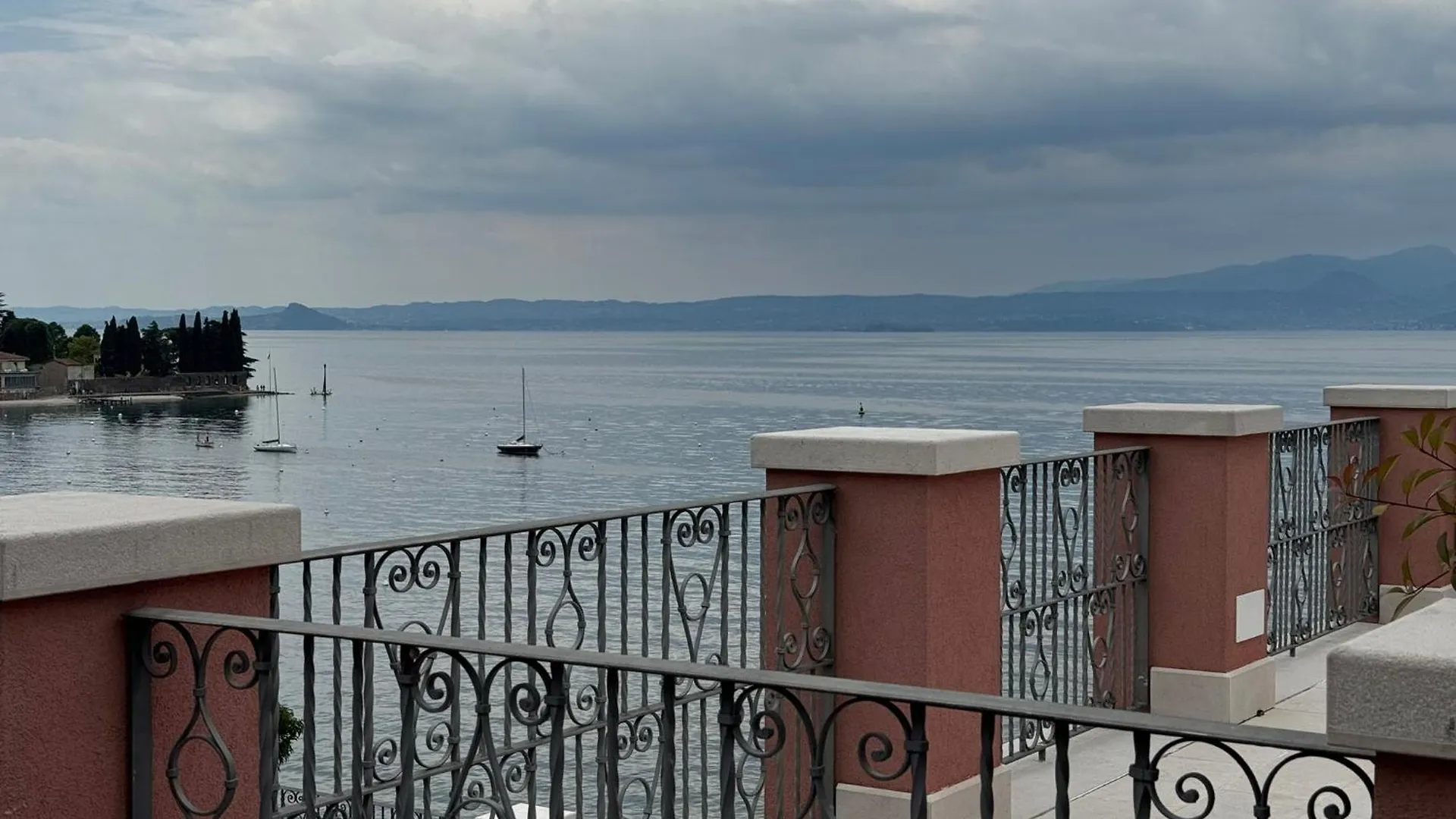Hotel Villa Leopardi 4S - Adults Only Torri Del Benaco 4*,  Italy