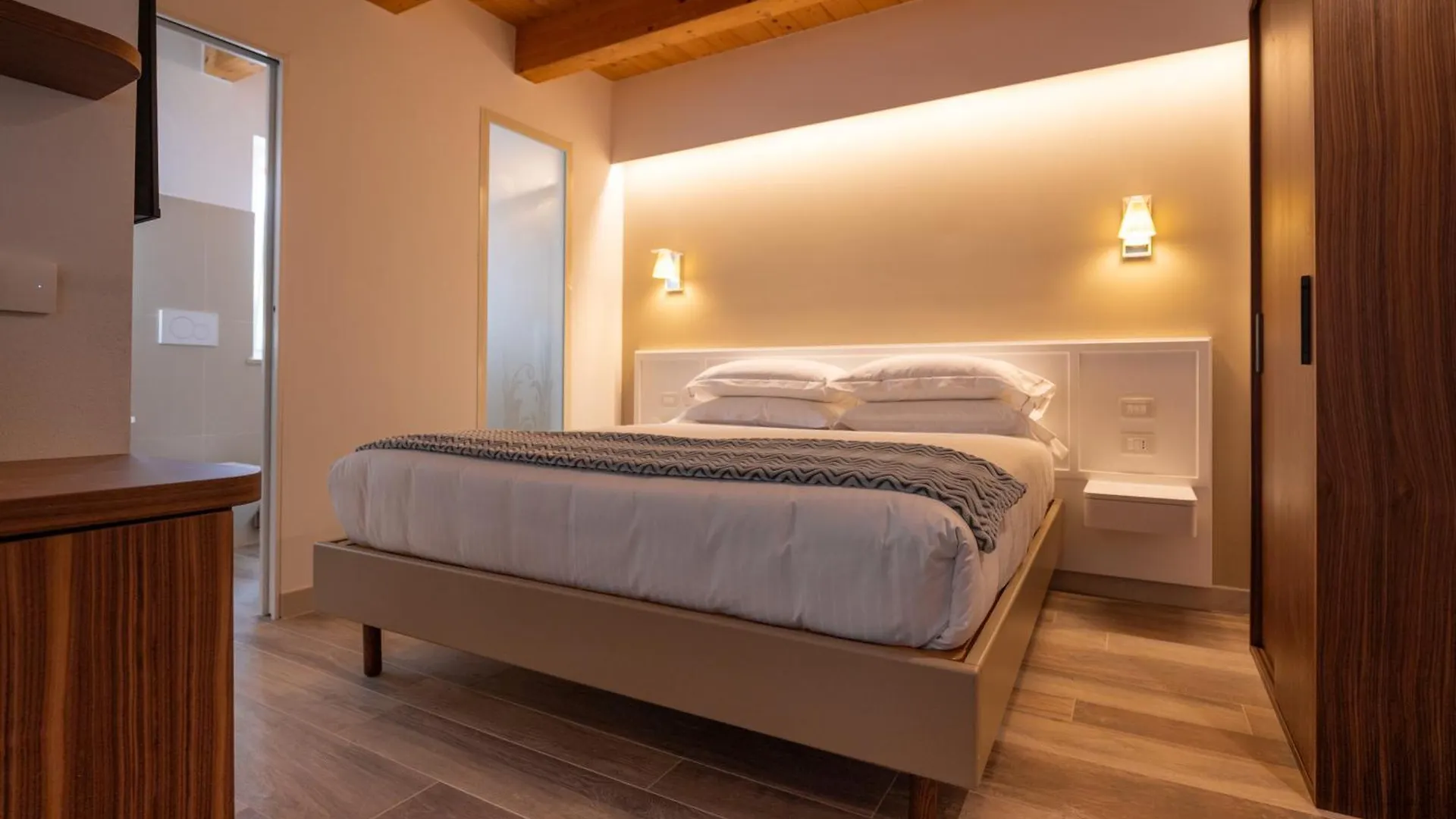 ****  Hotel Villa Leopardi 4S - Adults Only Torri Del Benaco Italy