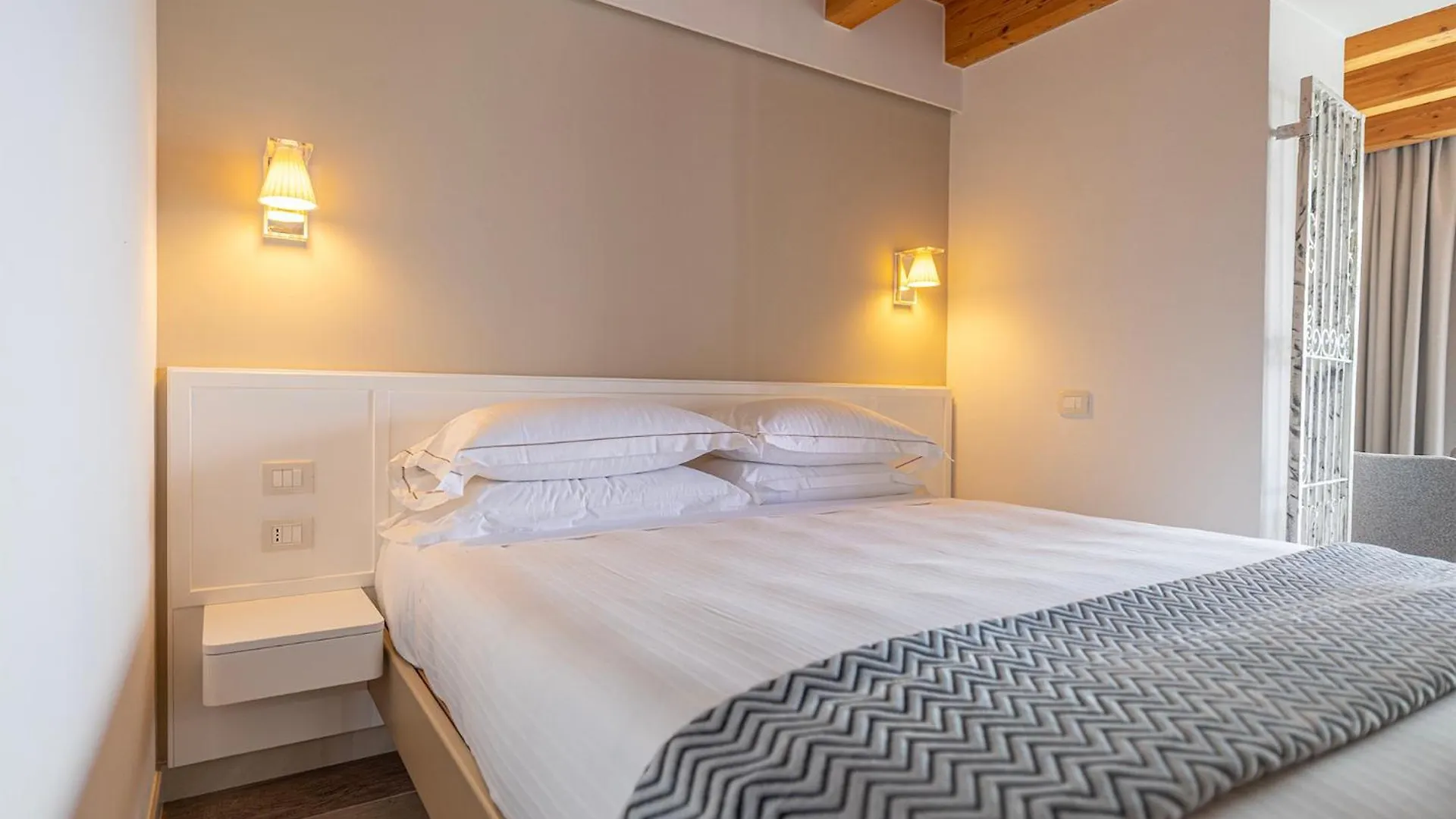 Hotel Villa Leopardi 4S - Adults Only Torri Del Benaco